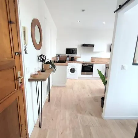 Le St Just : Hypercentre, Vue Imprenable Sur La Cathedrale Apartment Narbonne